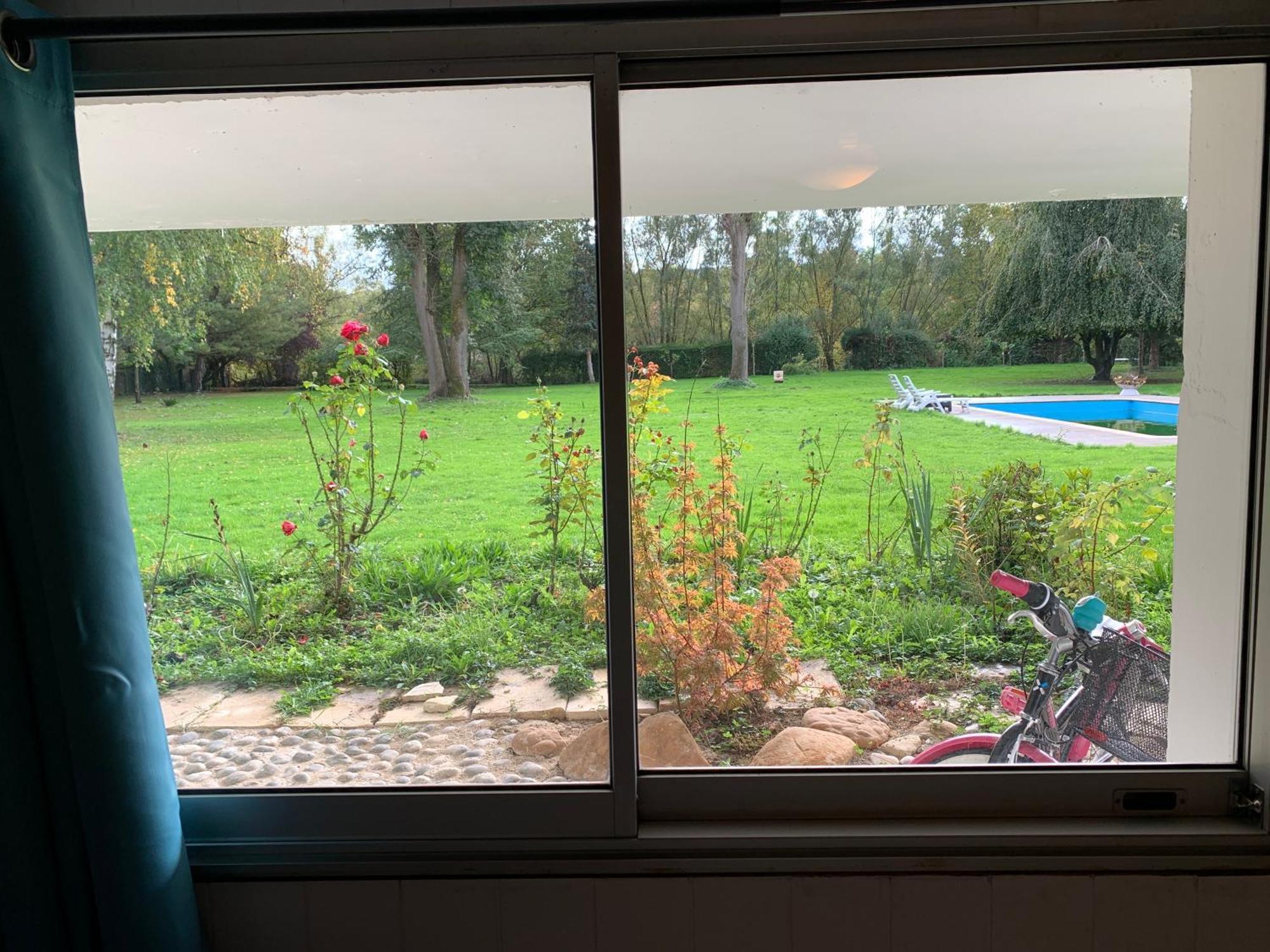 Appartement Familial Au Bord De La Marne, Jardin 8000M2, Piscine, Court De Tennis, Terrasse, Parking Gratuit Proche Disneyland Isles-les-Villenoy Exterior photo